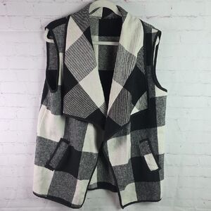 Zara Black and White Checkered Sweater Vest